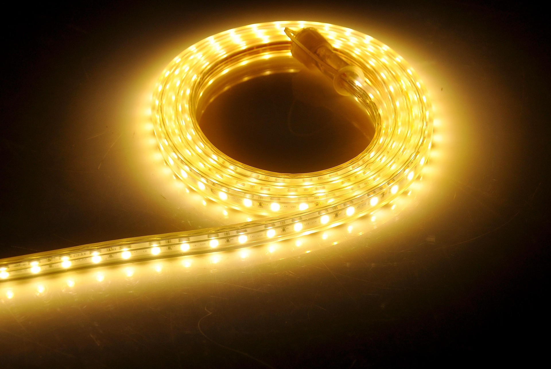 d74adfc0-19d0-4964-ba95-2621779f30d5-led-2953659_1920.jpg
