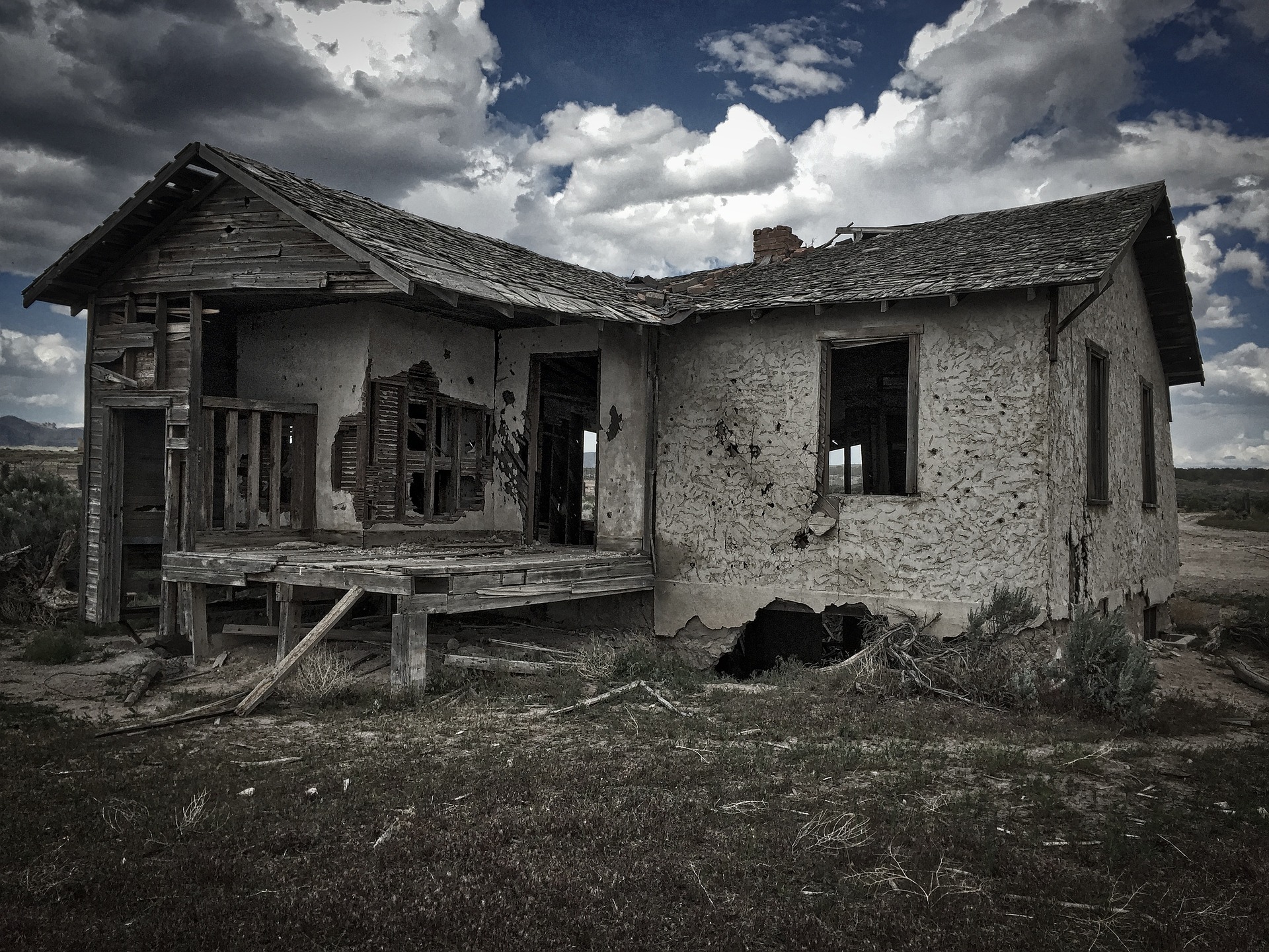 2a798084-06bd-4da5-b27f-aef89c27afe2-abandoned-house-2263131_1920.jpg