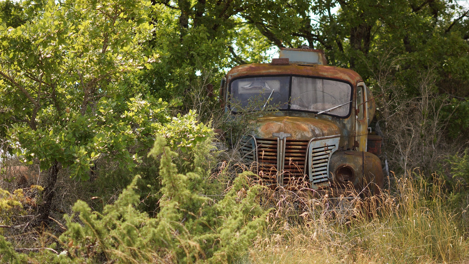 5bb7d5e3-62f4-4fd3-9743-ade857b58259-truck-4613526_1920.jpg